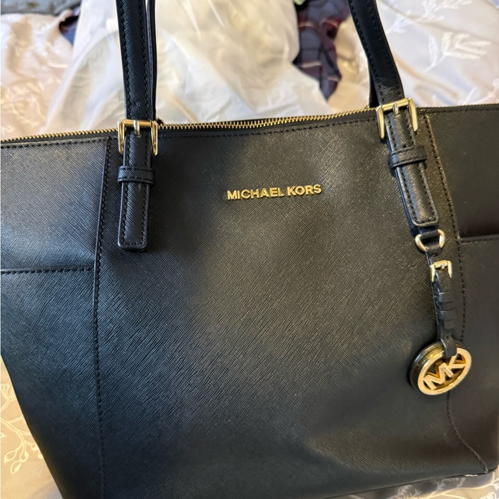 Michael Kors Black Saffiano Leather Logo Tote with Gold Hardware - Picture 2 of 8